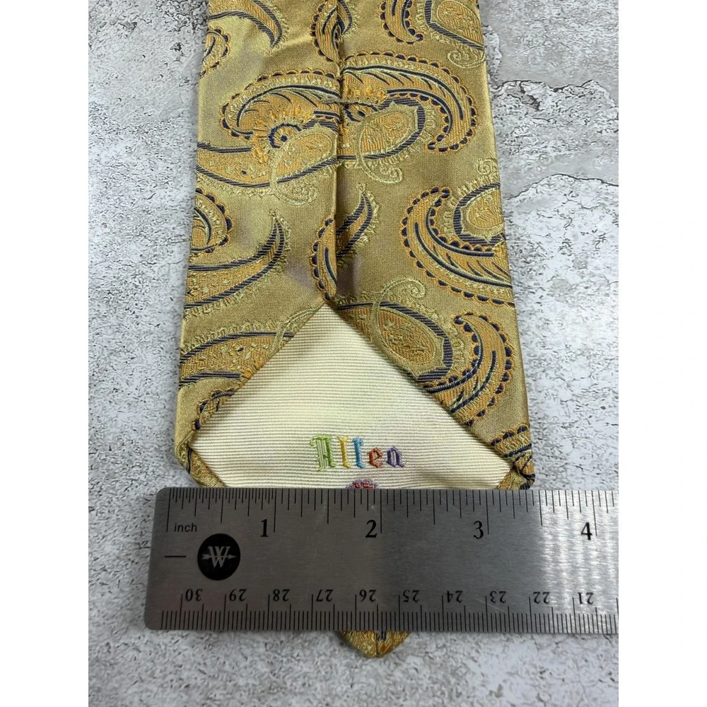 Altea Tie Mens One Size Gold Paisley 100% Silk Jacquard Embroidered Italy